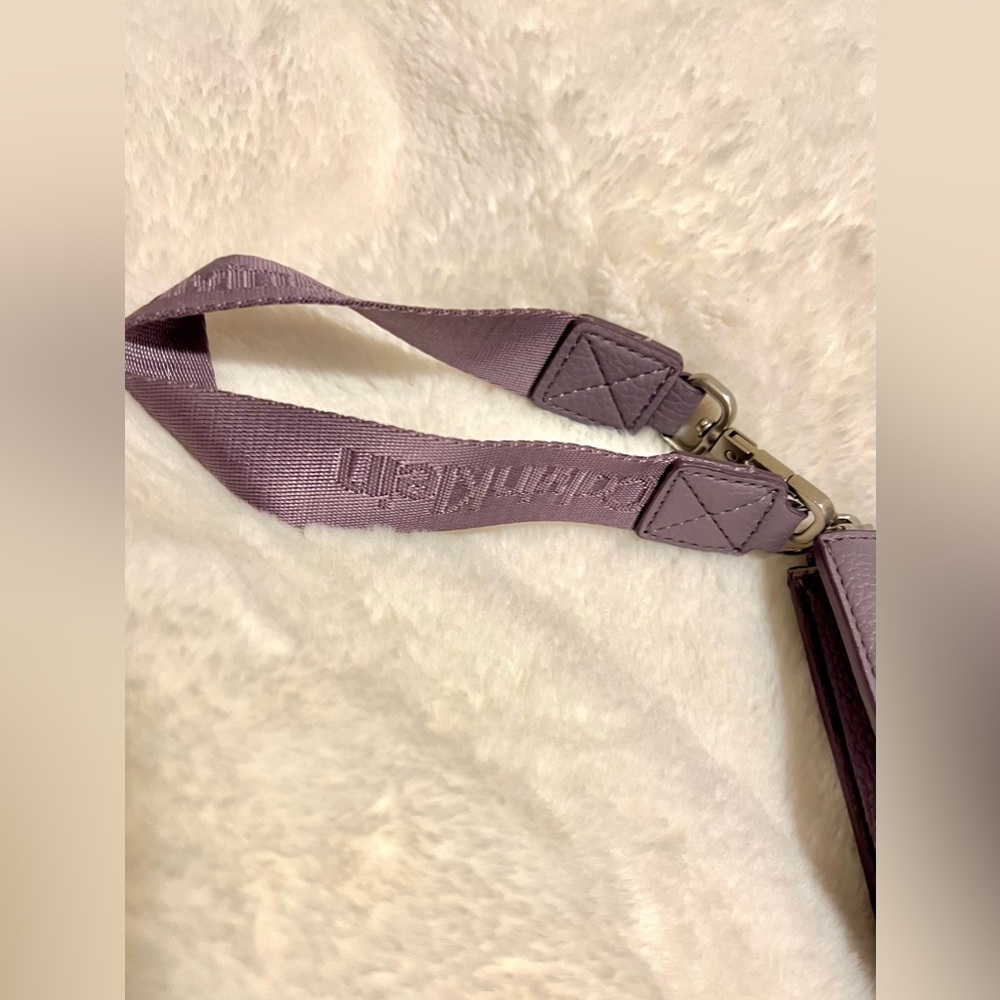 Calvin Klein CK Wristlet/Small Purse Lavender - Picture 2 of 5